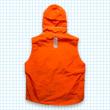 Charger l&#39;image dans la galerie, Gilet orange vif Millennium de CP Company - Moyen / Grand