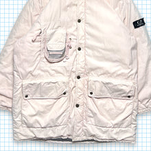 Carica l&#39;immagine nel visualizzatore di Gallery, Late 90&#39;s CP Company Baby Pink Tri-Pocket Parka Down Jacket - Medium