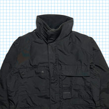 Carica l&#39;immagine nel visualizzatore di Gallery, Vintage CP Company Urban Protection Metropolis Stealth Black Multi Pocket Jacket AW99&#39; - Extra Large / Extra Extra Large