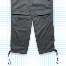 Carica l&#39;immagine nel visualizzatore di Gallery, Vintage Goodenough Knee Dart Grey Pant - 30&quot; Waist