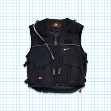 Load image into Gallery viewer, Early 2000’s Nike ACG Hydration Vest - Medium