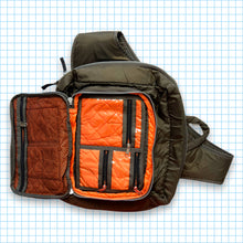 Load image into Gallery viewer, Vintage Quiksilver Cross Body Bag