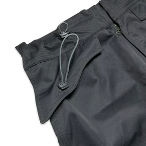 1999 Pantalon technique graphite à coutures collées Maharishi - Taille 34-38"