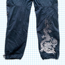 Carica l&#39;immagine nel visualizzatore di Gallery, Maharishi Midnight Navy Dragon Embroidered Snopants - Small