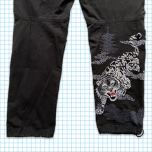 Carica l&#39;immagine nel visualizzatore di Gallery, Maharishi White Tiger Embroidered Tactical Snopants - Small