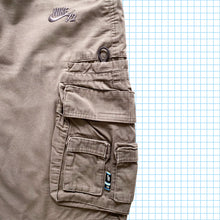 Load image into Gallery viewer, Vintage Nike Cargo Shorts - Small / Medium