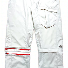 Carica l&#39;immagine nel visualizzatore di Gallery, Nike ACG Tactical Off White Convertible Cargos - 28&quot; / 34&quot; / 36&quot;