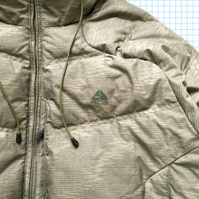 Carica l&#39;immagine nel visualizzatore di Gallery, Vintage Nike ACG 650 Down Fill Khaki Puffer Jacket - Large