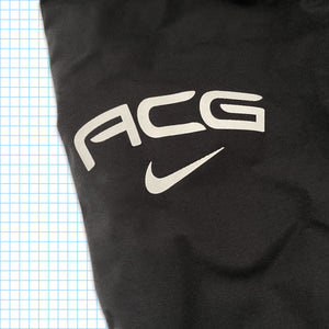 Vintage Nike ACG Stealth Black Heavy Weight Padded Multi Pocket - Medium / Large