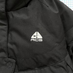Vintage Nike ACG Black Puffer Jacket - Medium