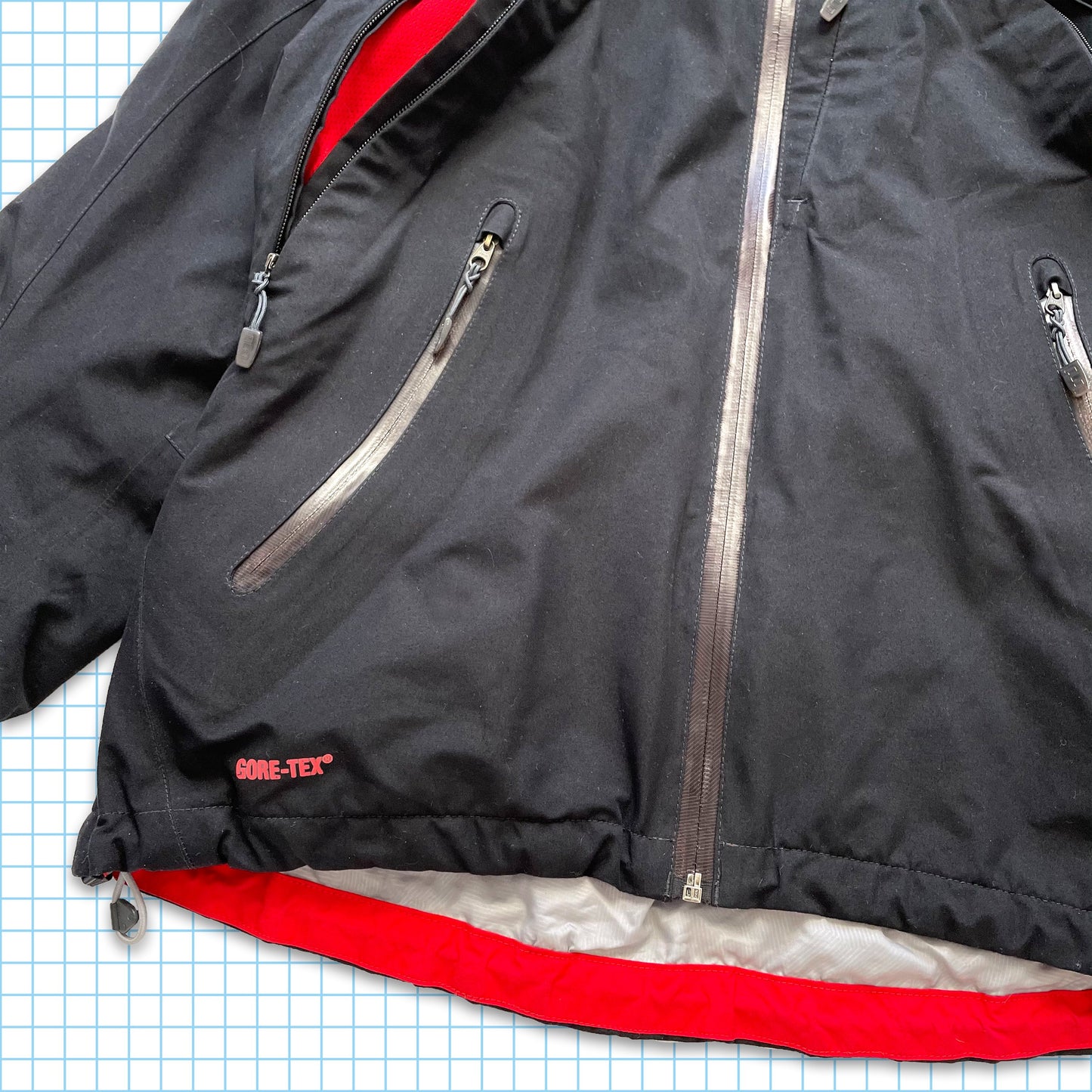 Vintage Nike ACG Black/Red Gore-Tex Padded Tri Pocket Padded Jacket - Small / Medium