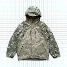 Carica l&#39;immagine nel visualizzatore di Gallery, Vintage Nike ACG Camo Arms Padded Technical Jacket - Extra Large