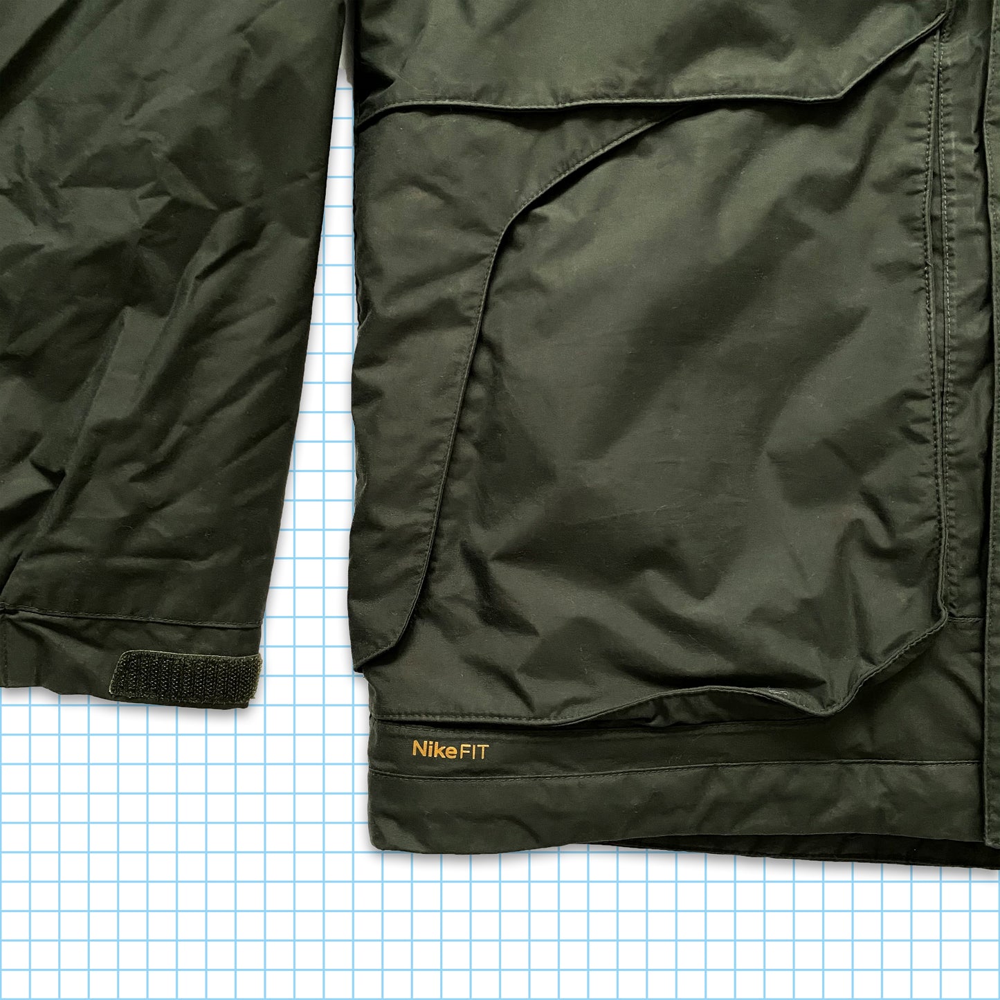 Vintage Nike ACG Forest Green Heavy Weight Padded Multi Pocket - Medium / Large