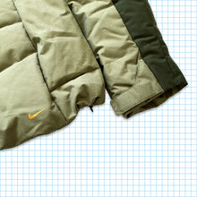 Load image into Gallery viewer, Vintage Nike ACG Two Tone Puffer Jacket - Medium