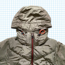 Charger l&#39;image dans la galerie, vintage Nike ACG Nylon Shimmer Puffer Jacket - Petit / Moyen