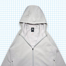 Charger l&#39;image dans la galerie, Veste softshell à capuche doublée polaire Nike ACG - Petit / Moyen