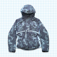Load image into Gallery viewer, Vintage Nike ACG Reptile Hex Camo All Over Print Padded Jacket - Medium