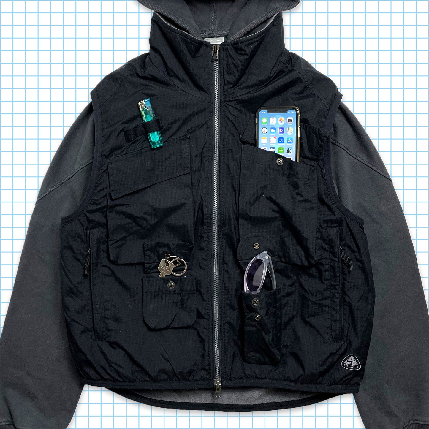 Nike ACG Storm-Clad Multi Pocket Fleece Lined Black Tactical Vest Fall 01' - Medium