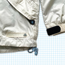 Carica l&#39;immagine nel visualizzatore di Gallery, Vintage Nike ACG Off White/Dove Blue Rip Stop Padded Jacket - Medium