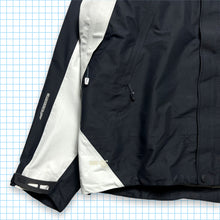 Load image into Gallery viewer, Nike ACG Black/White Gore-Tex XCR Outer Shell - Large