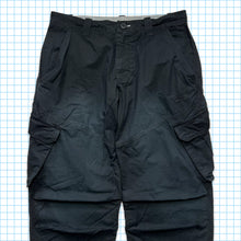 Charger l&#39;image dans la galerie, Pantalon cargo Nike noir à poche verticale - Plusieurs tailles