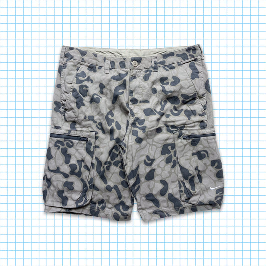 Vintage Nike Grey Camo Cargo Shorts - 32" & 34" Waist