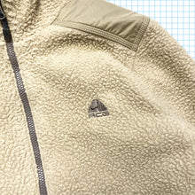 Load image into Gallery viewer, Nike ACG Oatmeal Deep Pile Fleece/Nylon Reversible Jacket 03&#39; - Large / Extra Large