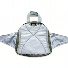Carica l&#39;immagine nel visualizzatore di Gallery, Vintage Nike 2in1 Khaki Grid Pill Bag