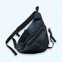 Load image into Gallery viewer, Vintage Nike Navy Shimmer Tri-Harness Bag