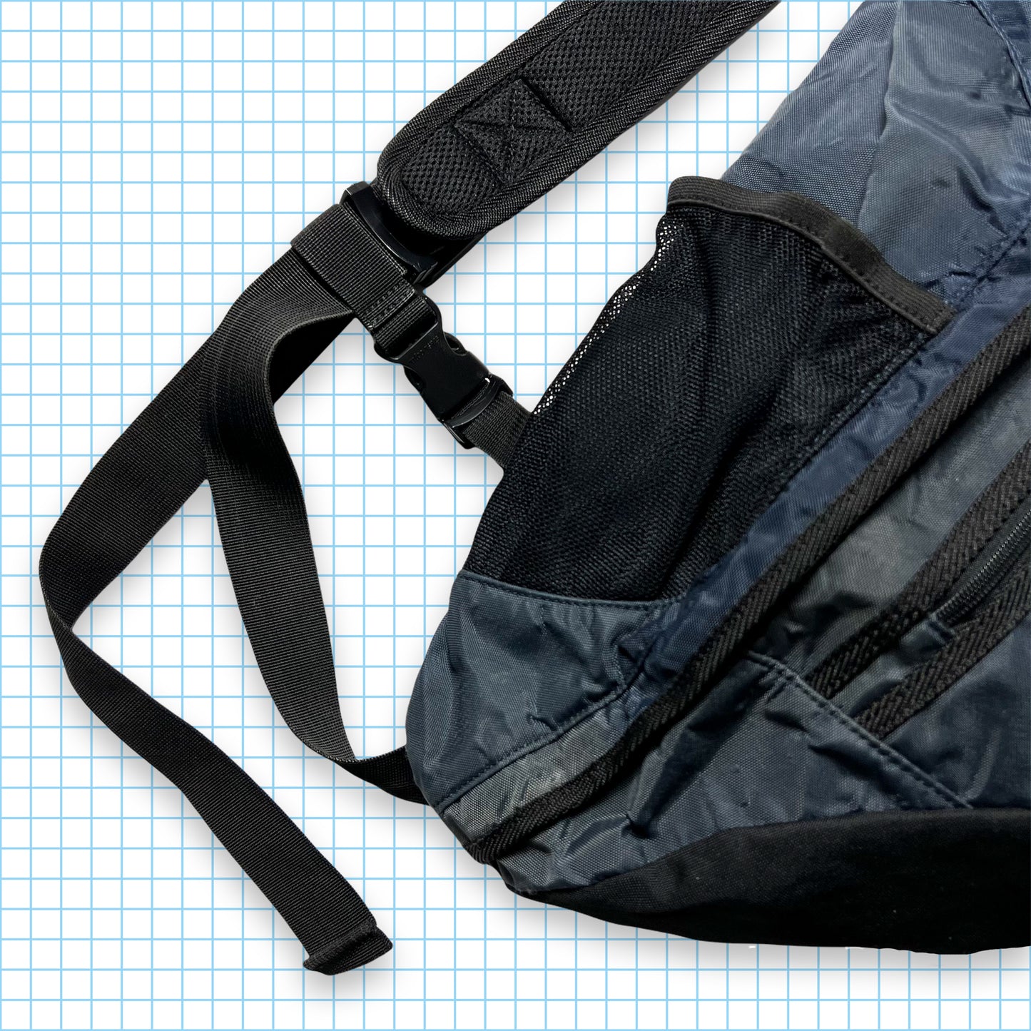 Vintage Nike Navy Shimmer Tri-Harness Bag
