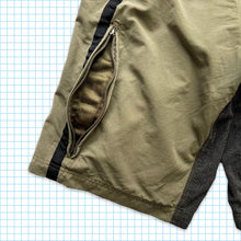 Load image into Gallery viewer, Oakley Software Ventilated Cargo Shorts - Medium