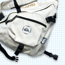 Carica l&#39;immagine nel visualizzatore di Gallery, Vintage Quiksilver Off White Cross Body Bag