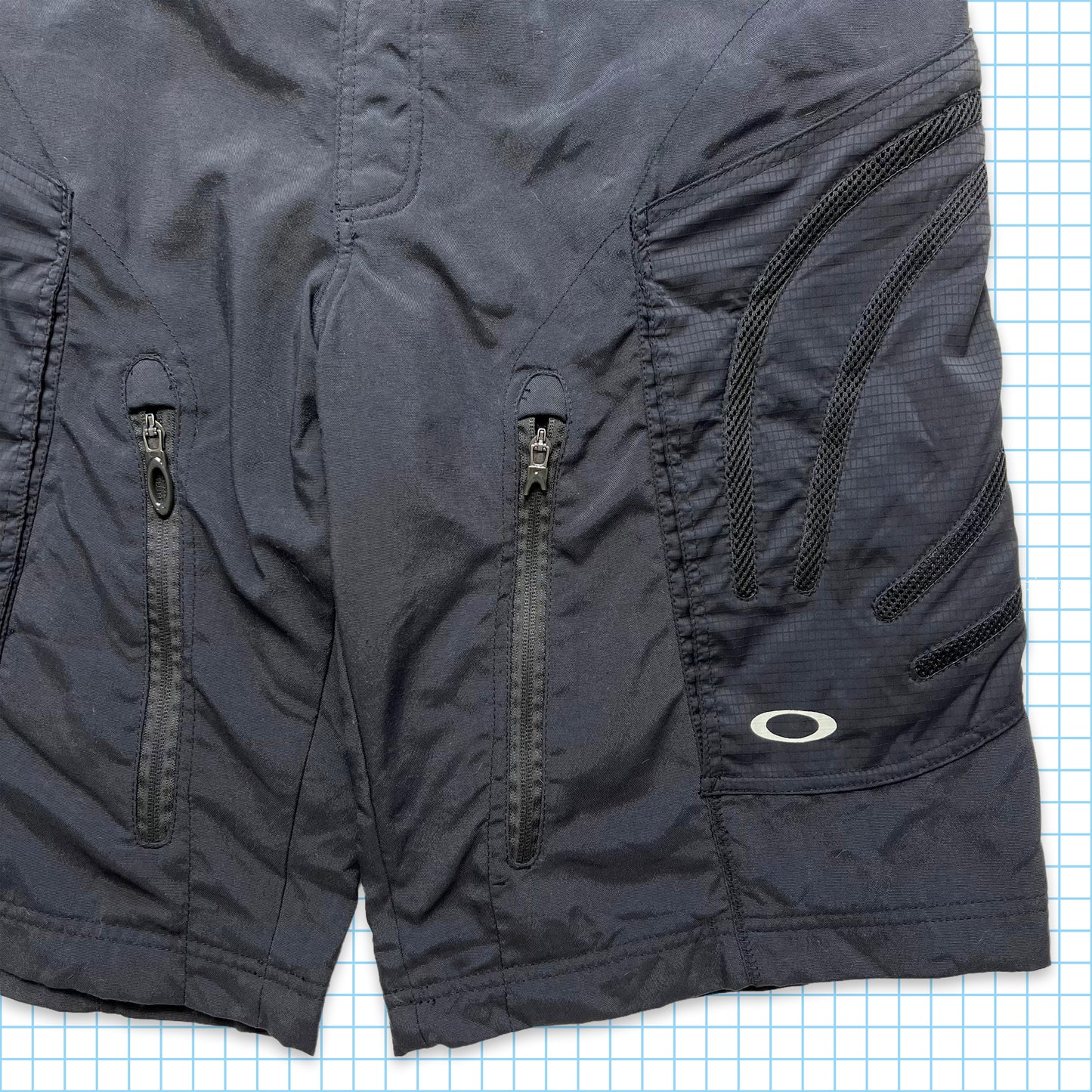 Oakley Jet Black Ventilated Shorts - Medium / Large