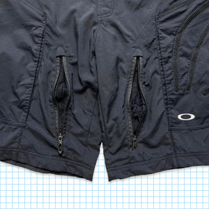 Oakley Jet Black Ventilated Shorts - Medium / Large