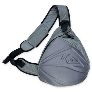 クイックシルバー 3D グラフィック クロスボディ スリング バッグ