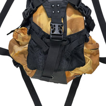 Load image into Gallery viewer, Oakley Icon 1.0 Orange Camo/Black Technical Backpack