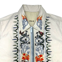 Charger l&#39;image dans la galerie, Chemise zippée Maharishi brodée &#39;Sno Tour&#39; de la fin des années 1990 - Moyenne / Grande