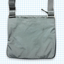 Carica l&#39;immagine nel visualizzatore di Gallery, Vintage Prada Sport Grey Side Bag