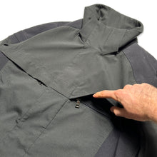 Carica l&#39;immagine nel visualizzatore di Gallery, Prada Gore-Tex Stealth Black Technical Ski Jacket AW12&#39; - Medium / Large