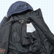 Carica l&#39;immagine nel visualizzatore di Gallery, Prada Sport 2in1 Technical Padded Nylon Jacket/Tri-Harness Bag