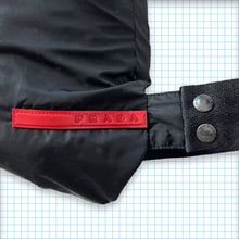 Carica l&#39;immagine nel visualizzatore di Gallery, Prada Sport 2in1 Technical Padded Nylon Jacket/Tri-Harness Bag