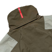 Carica l&#39;immagine nel visualizzatore di Gallery, Prada Sport Luna Rossa Khaki Green/Grey Gore-Tex Skii Jacket - Large / Extra Large