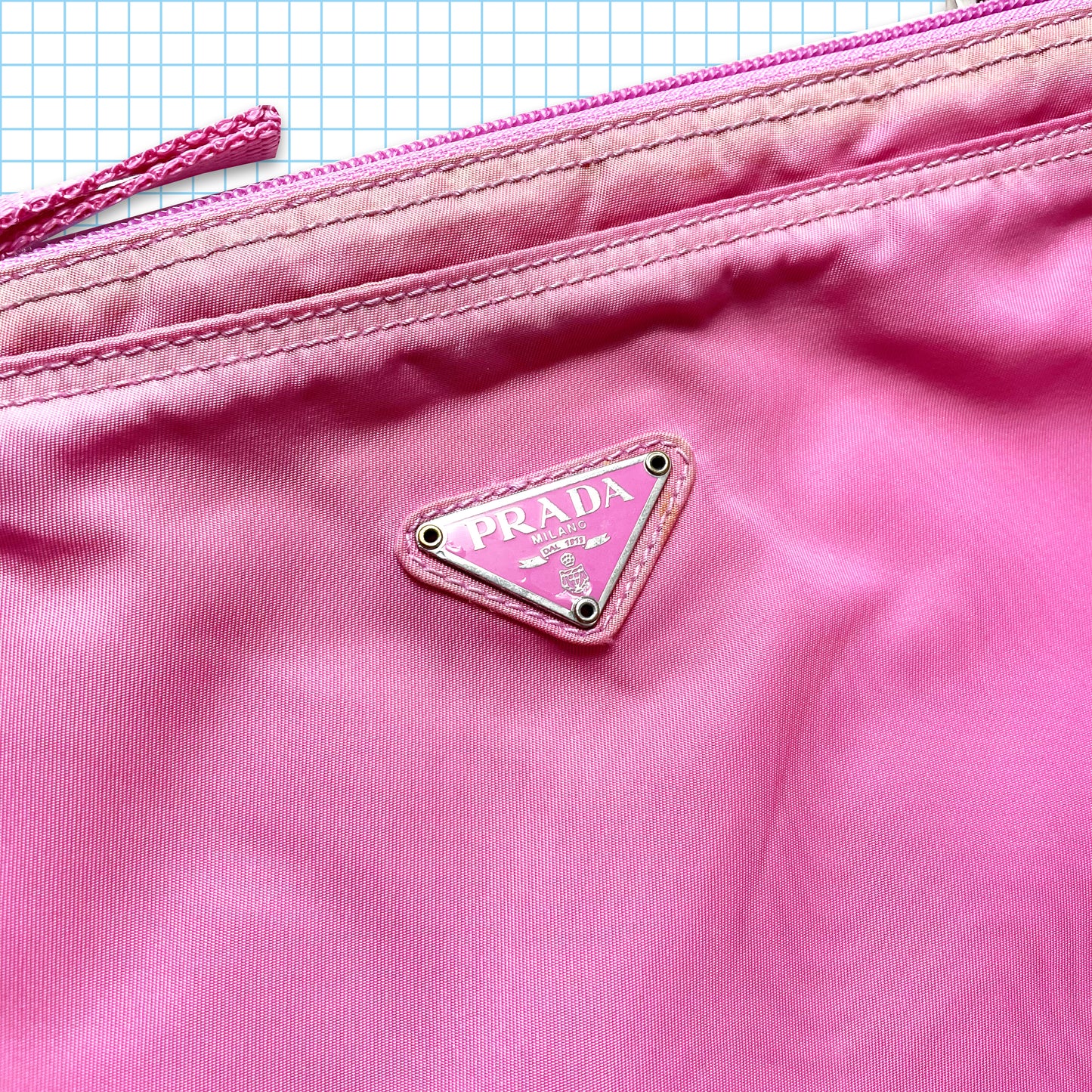 Sac latéral ton sur ton rose Prada Milano vintage