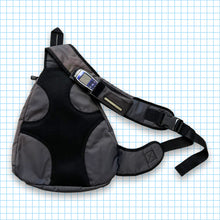 Load image into Gallery viewer, Vintage Quiksilver Cross Body Bag