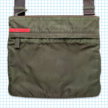 Carica l&#39;immagine nel visualizzatore di Gallery, Vintage Prada Sport Dark Green Side Bag