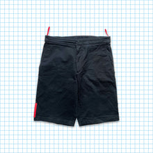 Charger l&#39;image dans la galerie, vintage Midnight Navy Prada Sport Shorts - Taille 30 »