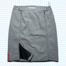Carica l&#39;immagine nel visualizzatore di Gallery, Prada Sport Light Grey Wool Skirt - Womens 6/8