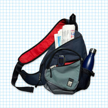 Carica l&#39;immagine nel visualizzatore di Gallery, Quiksilver Navy/Red/Grey Cross Body Sling Bag