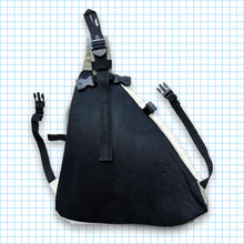 Carica l&#39;immagine nel visualizzatore di Gallery, Vintage Quiksilver Tri-Harness Cross Body Bag