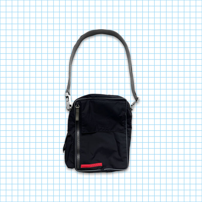 Sac latéral multi-poches noir Prada Sport vintage